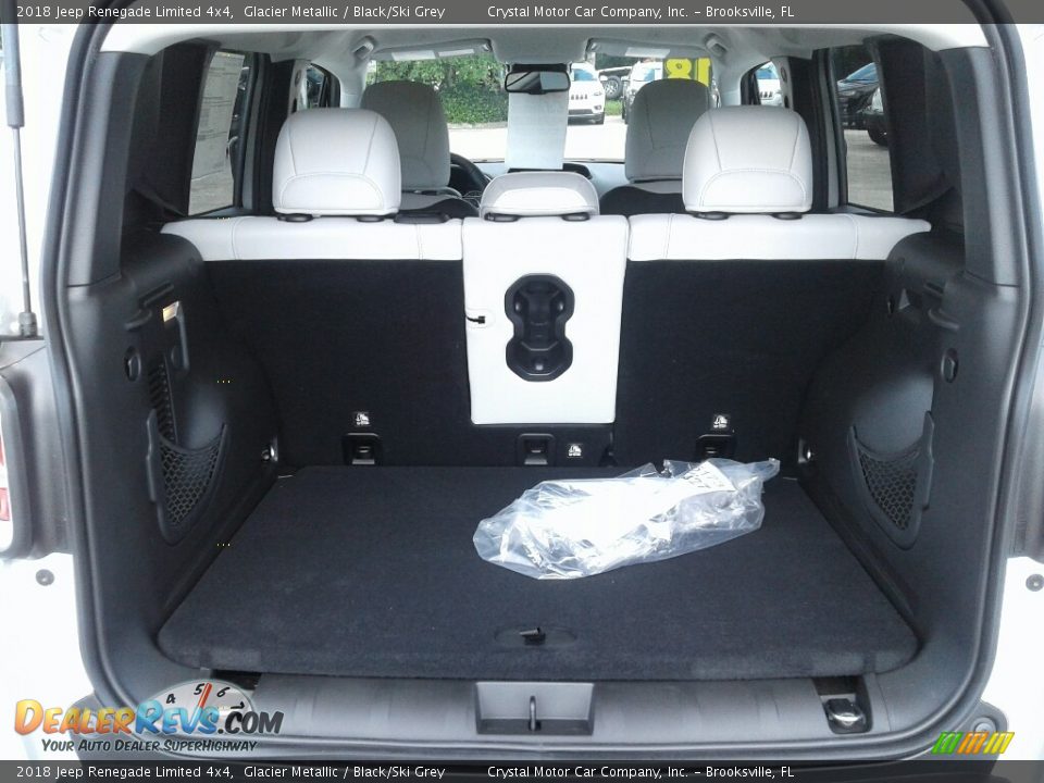 2018 Jeep Renegade Limited 4x4 Glacier Metallic / Black/Ski Grey Photo #19