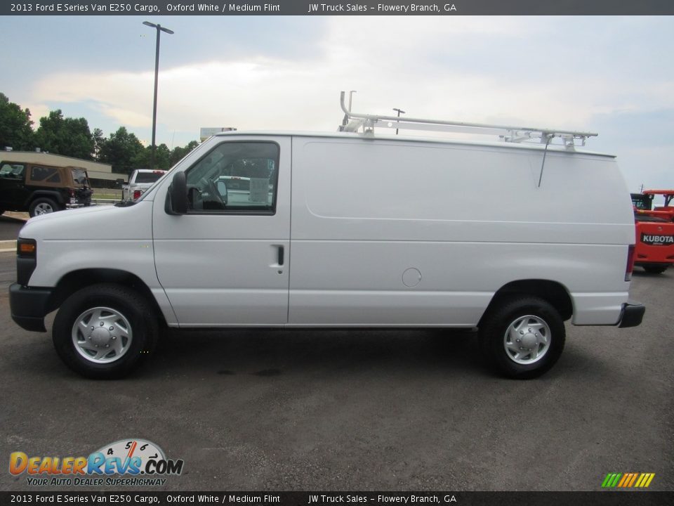 2013 Ford E Series Van E250 Cargo Oxford White / Medium Flint Photo #2