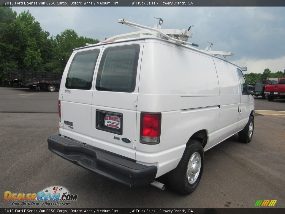 2013 Ford E Series Van E250 Cargo Oxford White / Medium Flint Photo #5