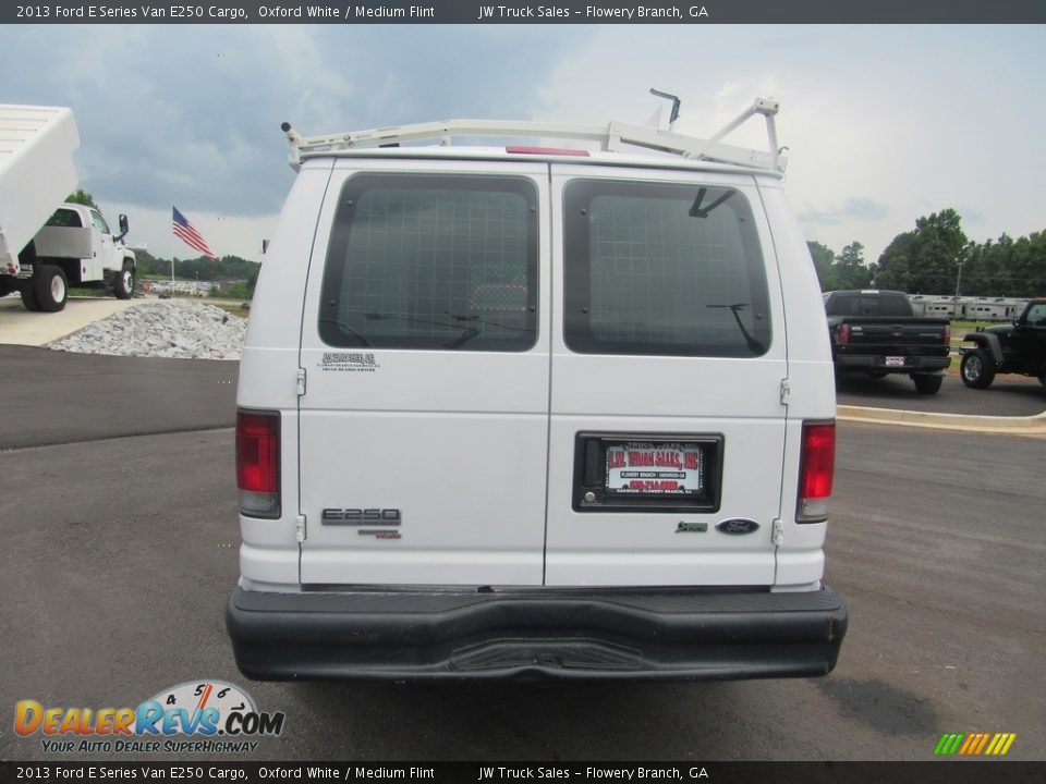 2013 Ford E Series Van E250 Cargo Oxford White / Medium Flint Photo #9