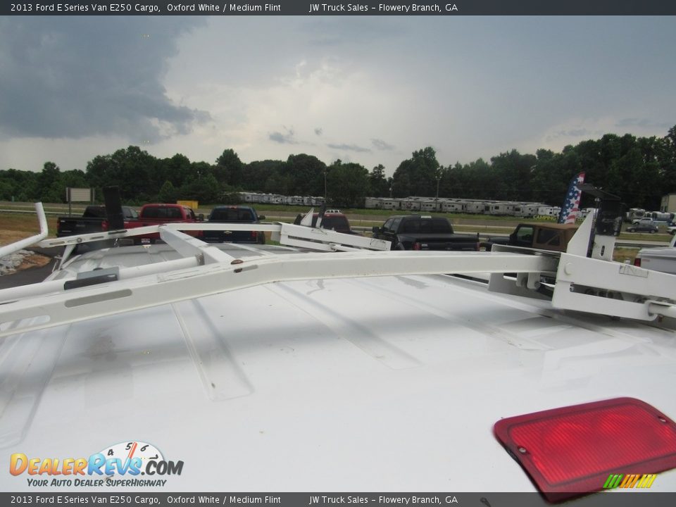 2013 Ford E Series Van E250 Cargo Oxford White / Medium Flint Photo #16