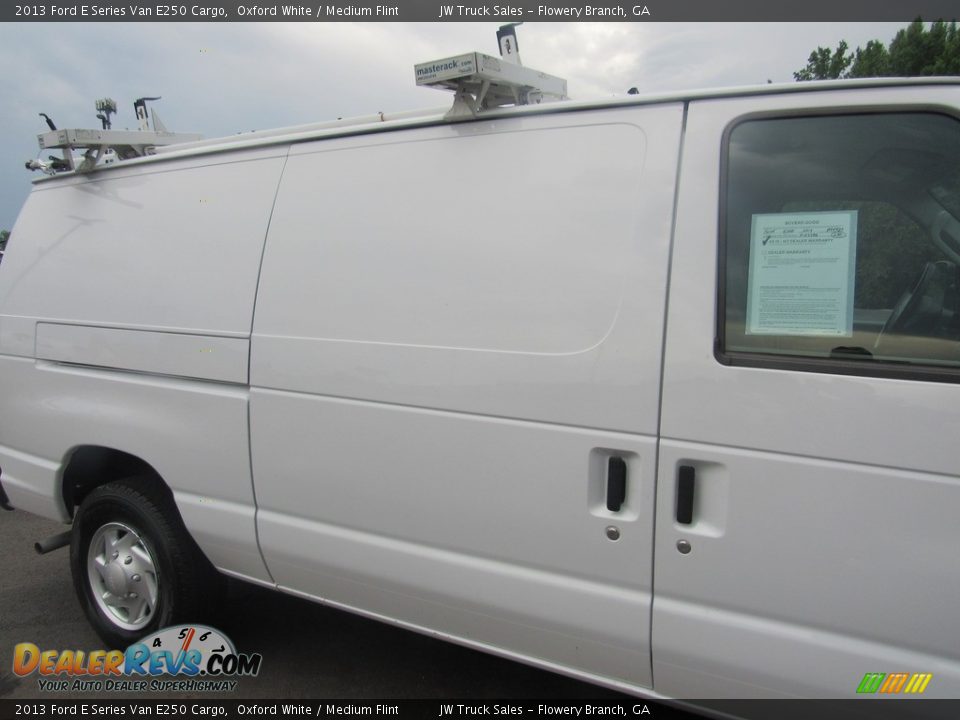 2013 Ford E Series Van E250 Cargo Oxford White / Medium Flint Photo #17