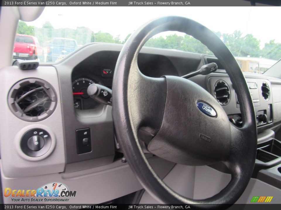 2013 Ford E Series Van E250 Cargo Oxford White / Medium Flint Photo #30