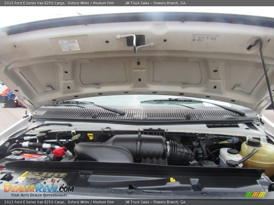 2013 Ford E Series Van E250 Cargo Oxford White / Medium Flint Photo #34