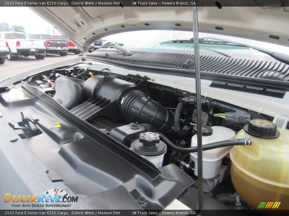 2013 Ford E Series Van E250 Cargo Oxford White / Medium Flint Photo #35