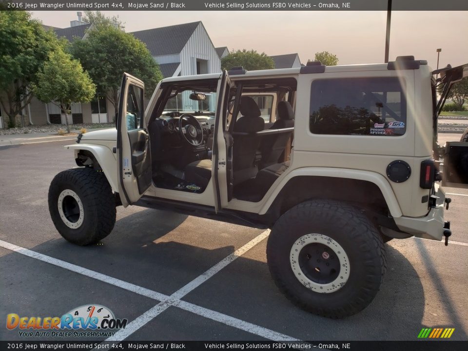 2016 Jeep Wrangler Unlimited Sport 4x4 Mojave Sand / Black Photo #20