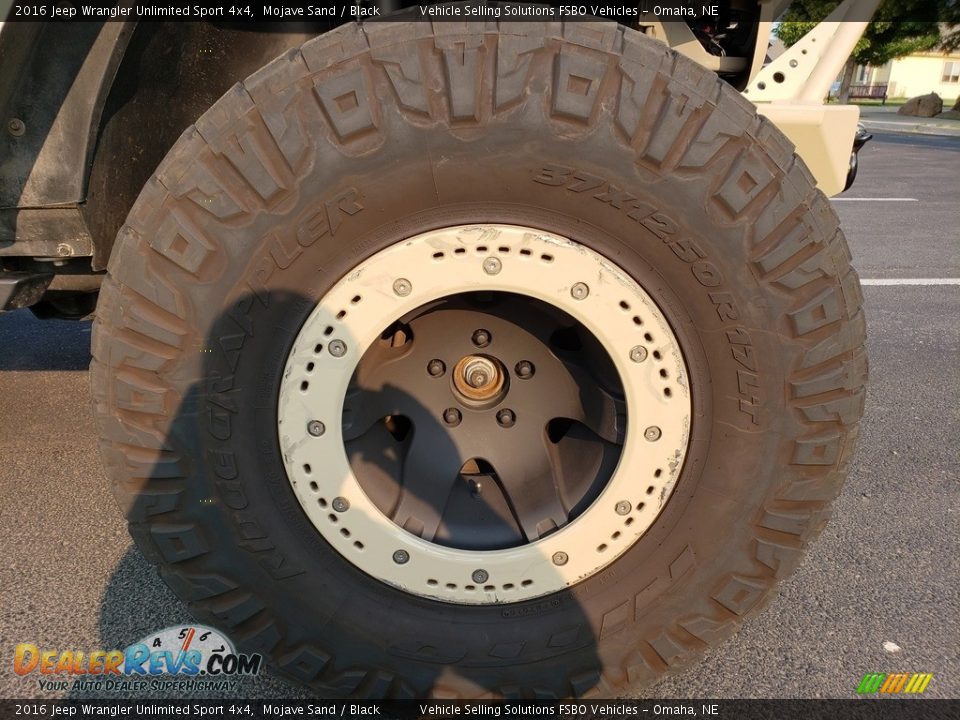 2016 Jeep Wrangler Unlimited Sport 4x4 Mojave Sand / Black Photo #31