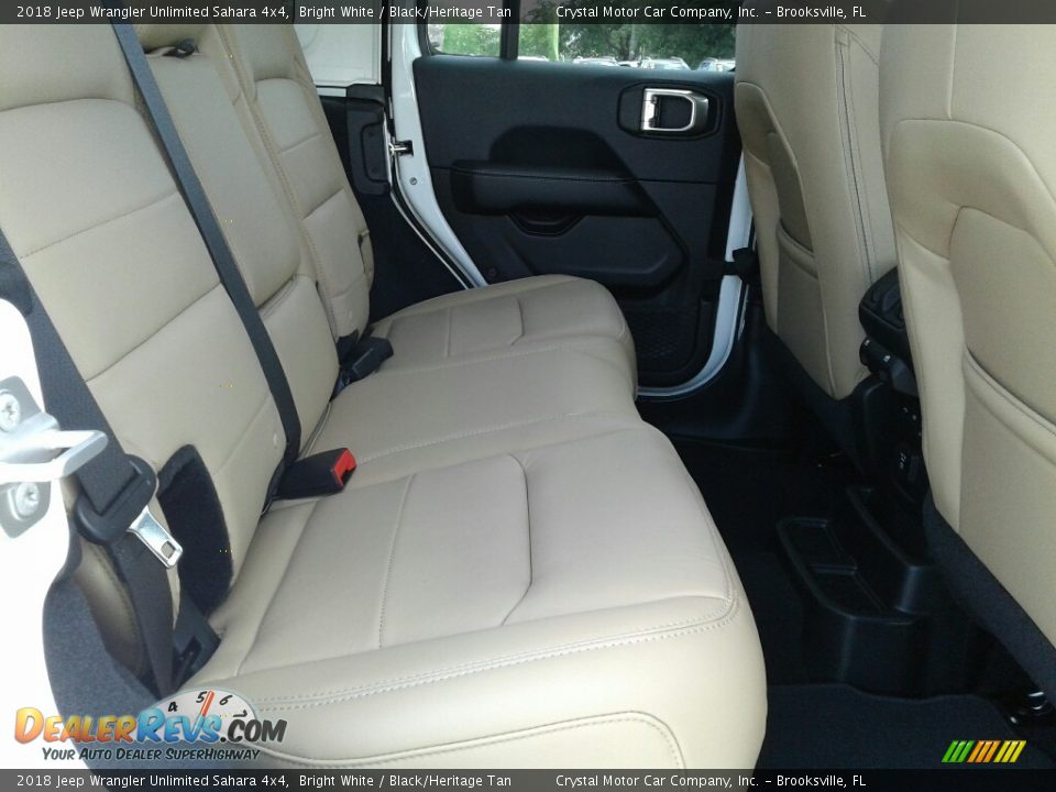 2018 Jeep Wrangler Unlimited Sahara 4x4 Bright White / Black/Heritage Tan Photo #11