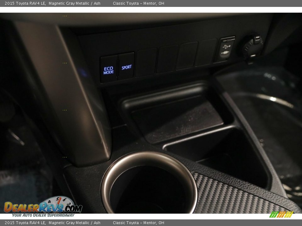 2015 Toyota RAV4 LE Magnetic Gray Metallic / Ash Photo #13
