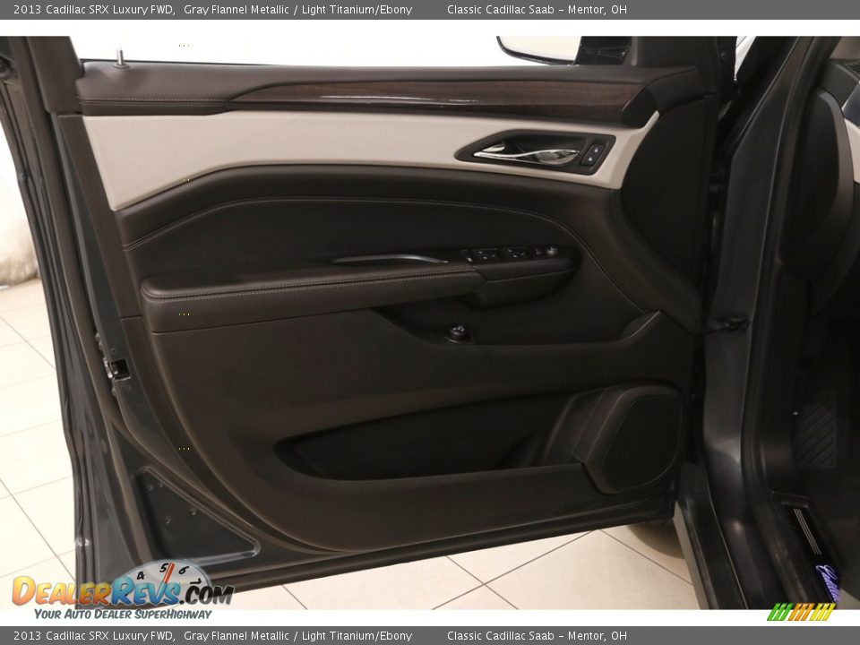 2013 Cadillac SRX Luxury FWD Gray Flannel Metallic / Light Titanium/Ebony Photo #4