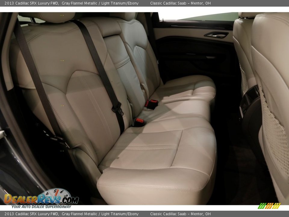 2013 Cadillac SRX Luxury FWD Gray Flannel Metallic / Light Titanium/Ebony Photo #16