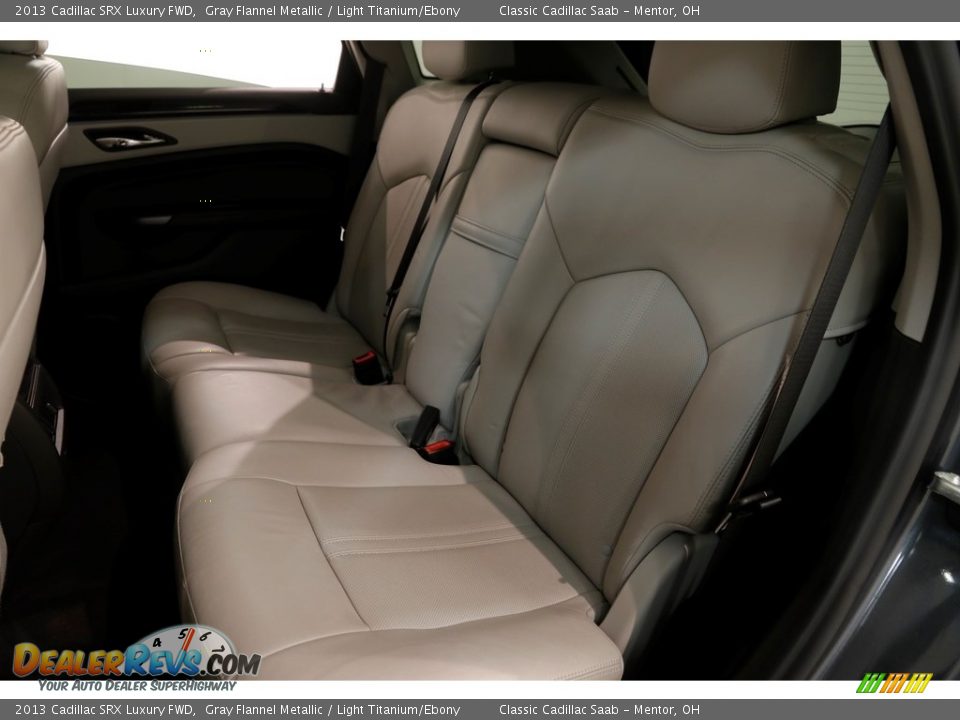 2013 Cadillac SRX Luxury FWD Gray Flannel Metallic / Light Titanium/Ebony Photo #18