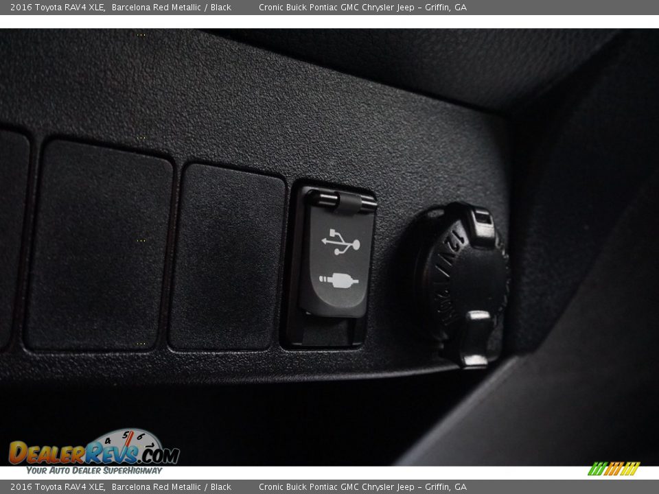 2016 Toyota RAV4 XLE Barcelona Red Metallic / Black Photo #10