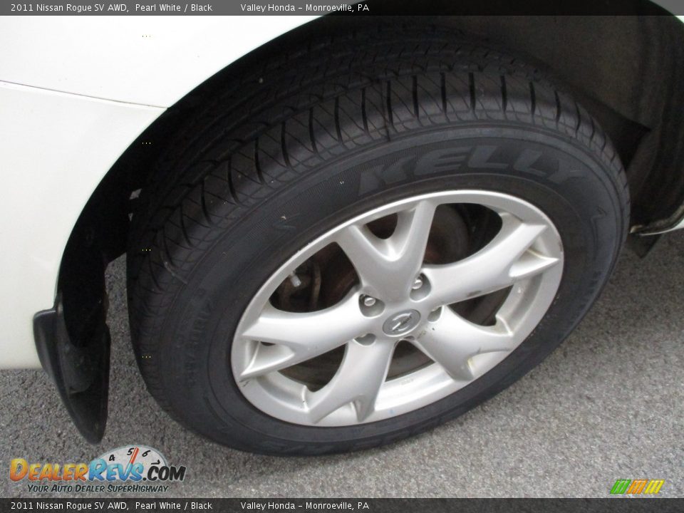 2011 Nissan Rogue SV AWD Pearl White / Black Photo #6