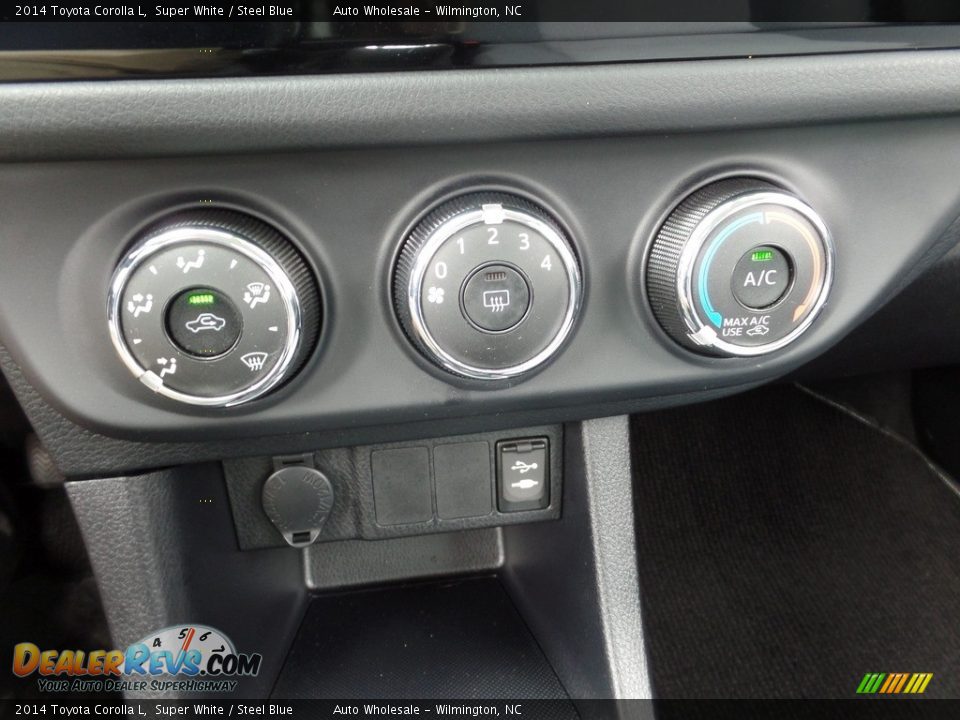 2014 Toyota Corolla L Super White / Steel Blue Photo #18