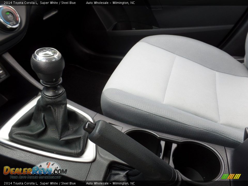 2014 Toyota Corolla L Super White / Steel Blue Photo #19