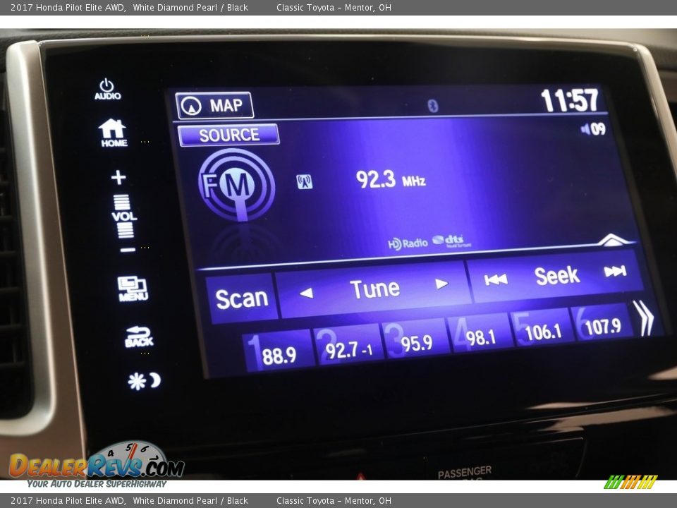 2017 Honda Pilot Elite AWD White Diamond Pearl / Black Photo #12