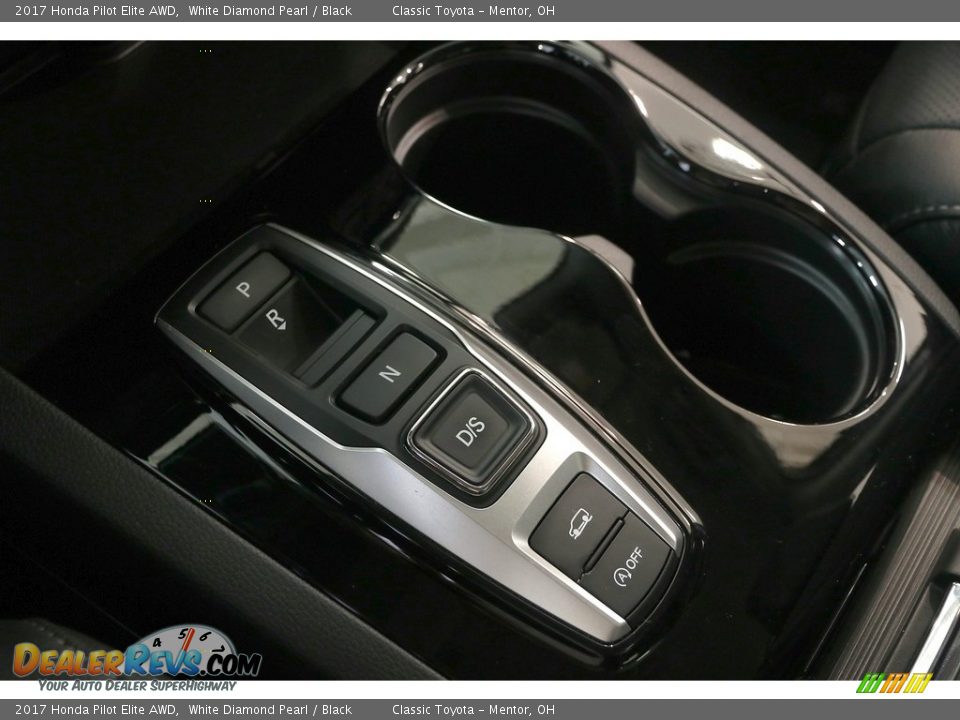 2017 Honda Pilot Elite AWD White Diamond Pearl / Black Photo #21