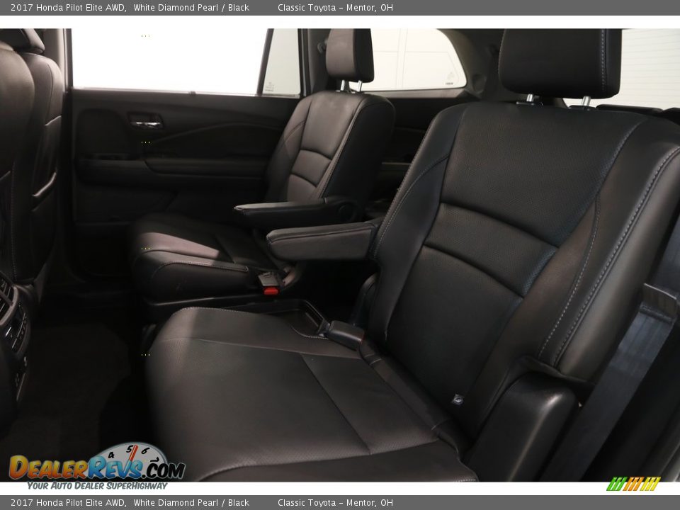 2017 Honda Pilot Elite AWD White Diamond Pearl / Black Photo #27