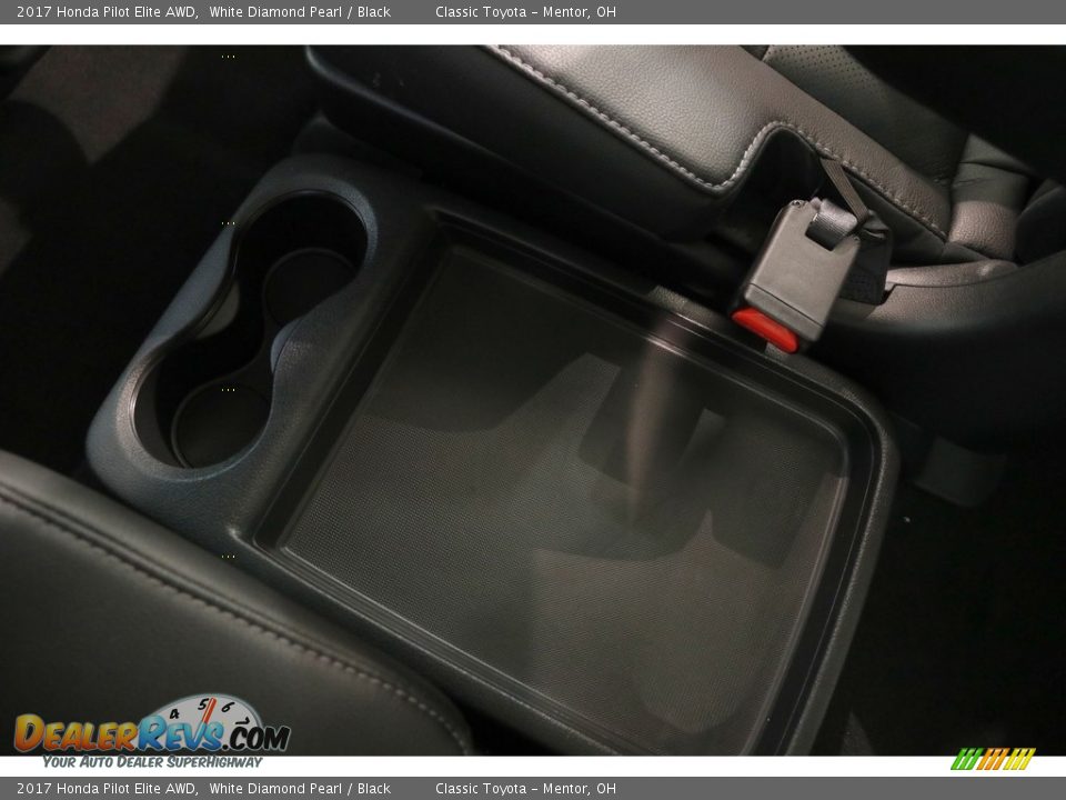 2017 Honda Pilot Elite AWD White Diamond Pearl / Black Photo #28