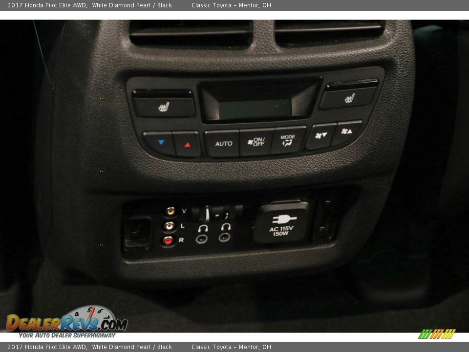 2017 Honda Pilot Elite AWD White Diamond Pearl / Black Photo #31