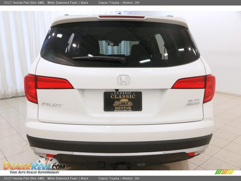 2017 Honda Pilot Elite AWD White Diamond Pearl / Black Photo #32