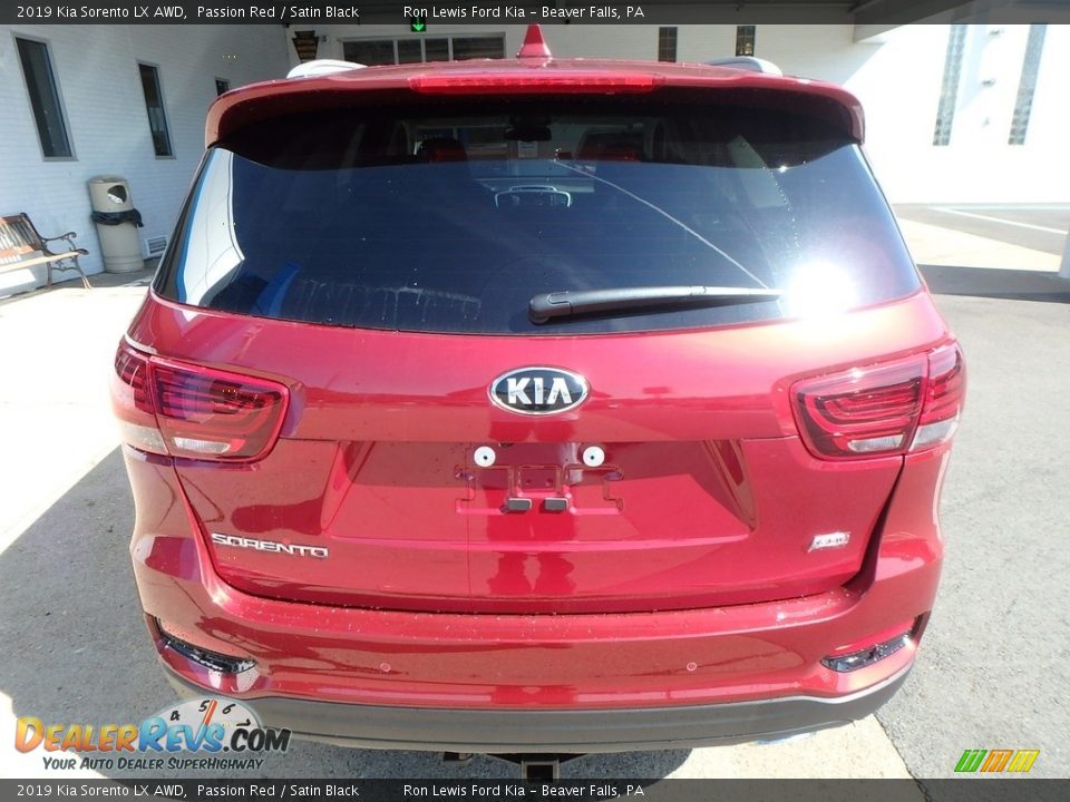 2019 Kia Sorento LX AWD Passion Red / Satin Black Photo #4