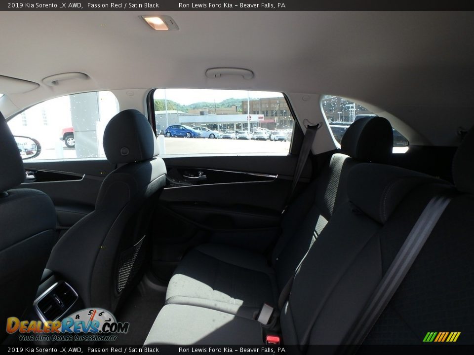 2019 Kia Sorento LX AWD Passion Red / Satin Black Photo #12