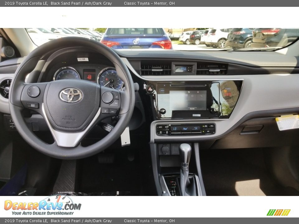 Dashboard of 2019 Toyota Corolla LE Photo #5