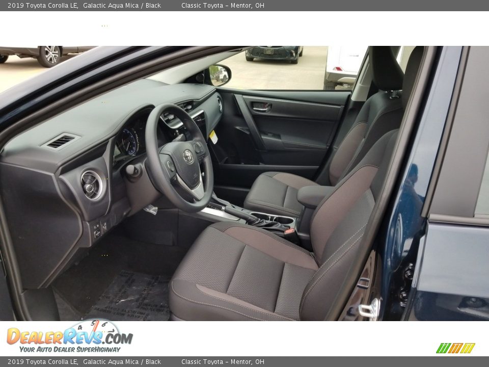 Black Interior - 2019 Toyota Corolla LE Photo #3