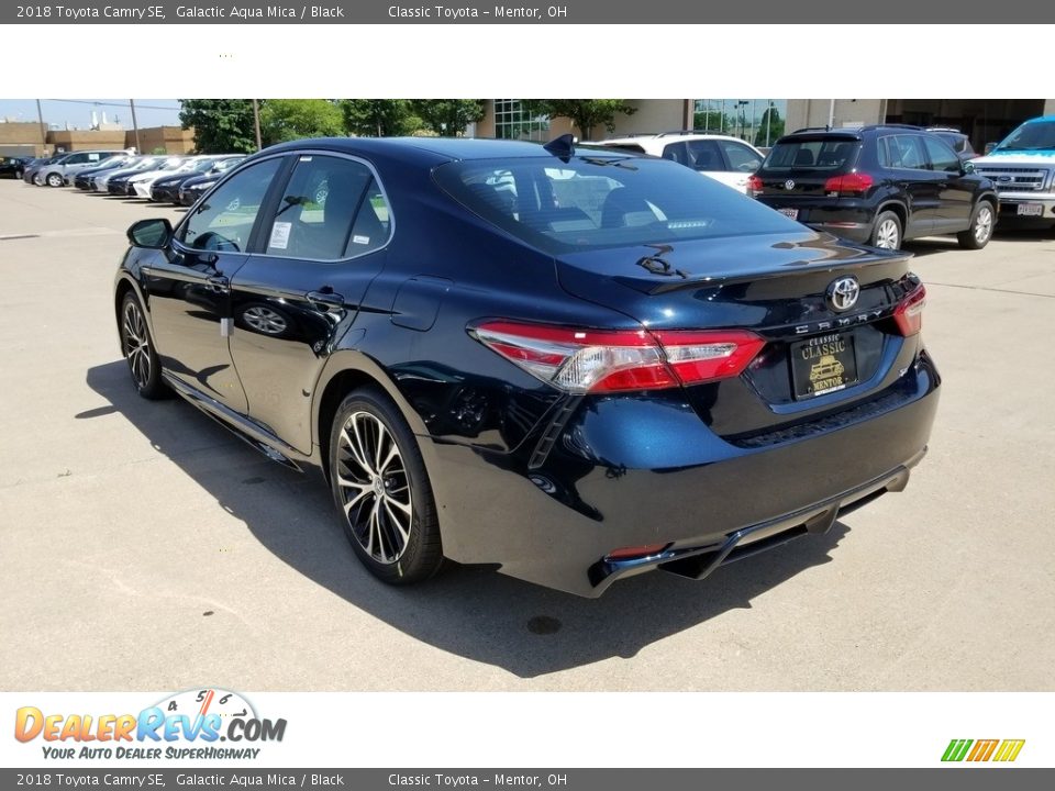 2018 Toyota Camry SE Galactic Aqua Mica / Black Photo #2