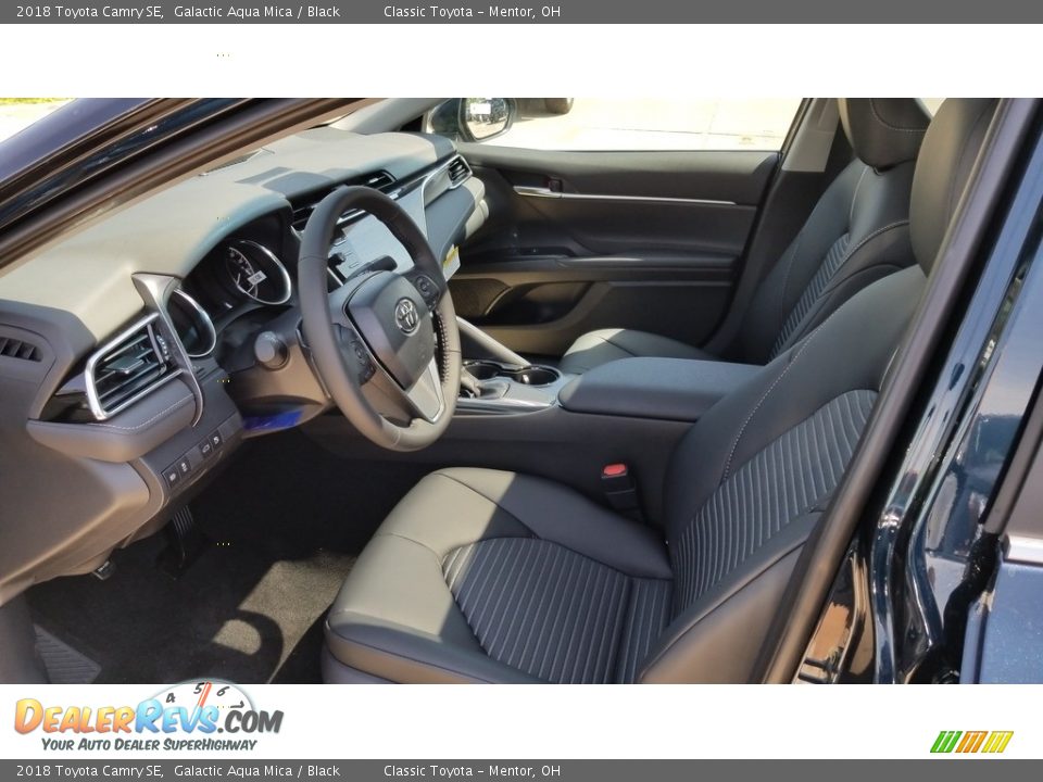 2018 Toyota Camry SE Galactic Aqua Mica / Black Photo #3