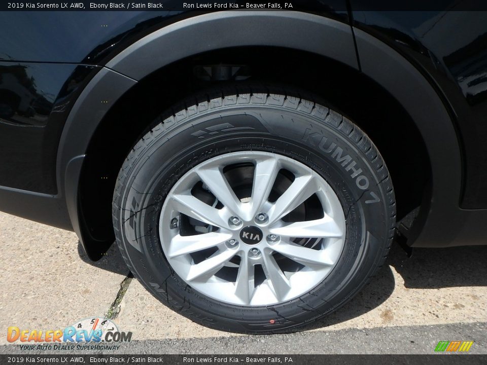 2019 Kia Sorento LX AWD Ebony Black / Satin Black Photo #2