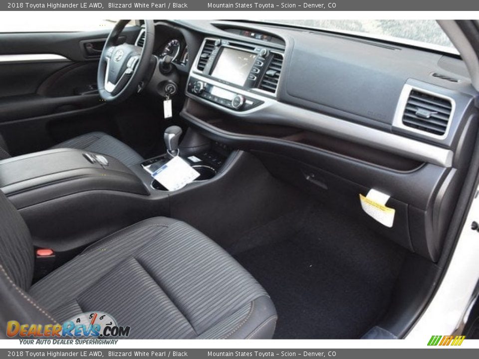 2018 Toyota Highlander LE AWD Blizzard White Pearl / Black Photo #10