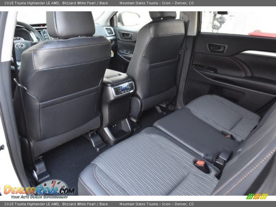 2018 Toyota Highlander LE AWD Blizzard White Pearl / Black Photo #13