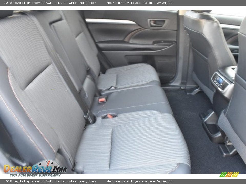 2018 Toyota Highlander LE AWD Blizzard White Pearl / Black Photo #18