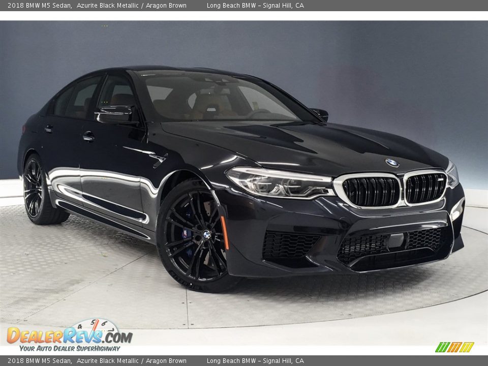 Front 3/4 View of 2018 BMW M5 Sedan Photo #12