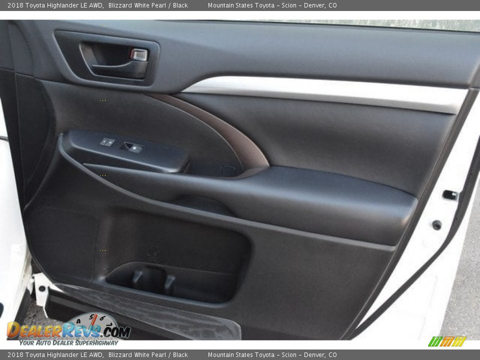 2018 Toyota Highlander LE AWD Blizzard White Pearl / Black Photo #24