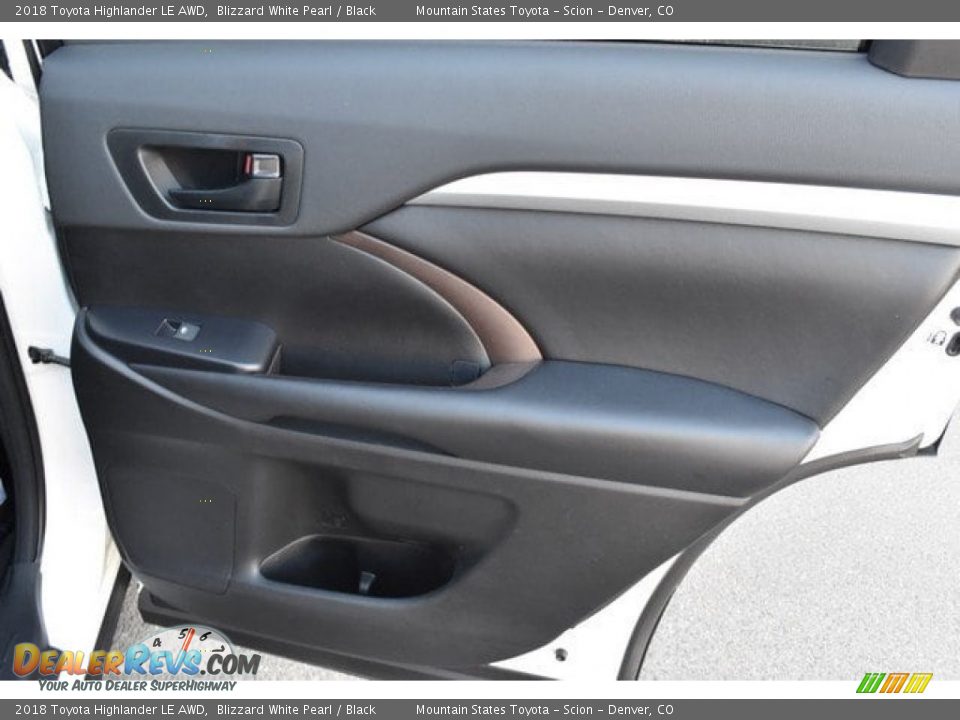 2018 Toyota Highlander LE AWD Blizzard White Pearl / Black Photo #25