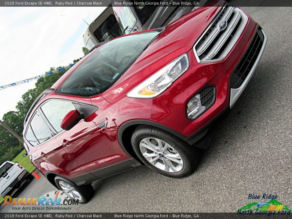 2018 Ford Escape SE 4WD Ruby Red / Charcoal Black Photo #29