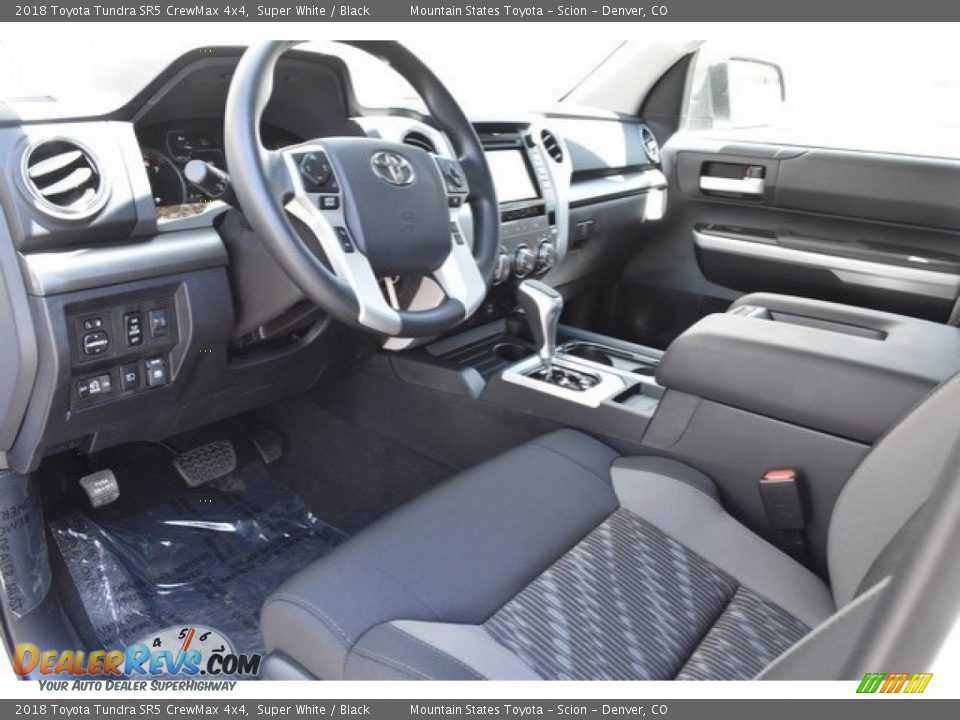 2018 Toyota Tundra SR5 CrewMax 4x4 Super White / Black Photo #5