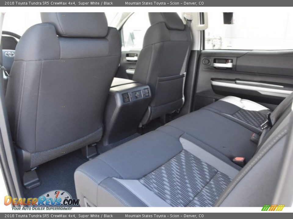 2018 Toyota Tundra SR5 CrewMax 4x4 Super White / Black Photo #14