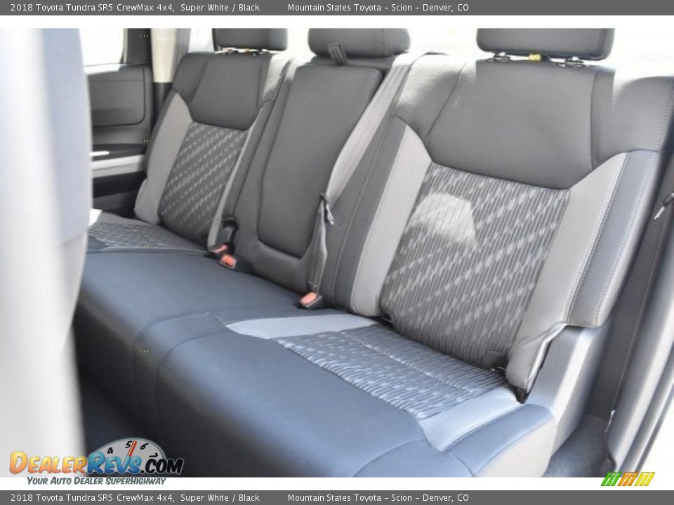 2018 Toyota Tundra SR5 CrewMax 4x4 Super White / Black Photo #16