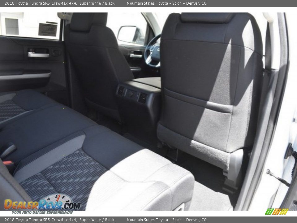 2018 Toyota Tundra SR5 CrewMax 4x4 Super White / Black Photo #17