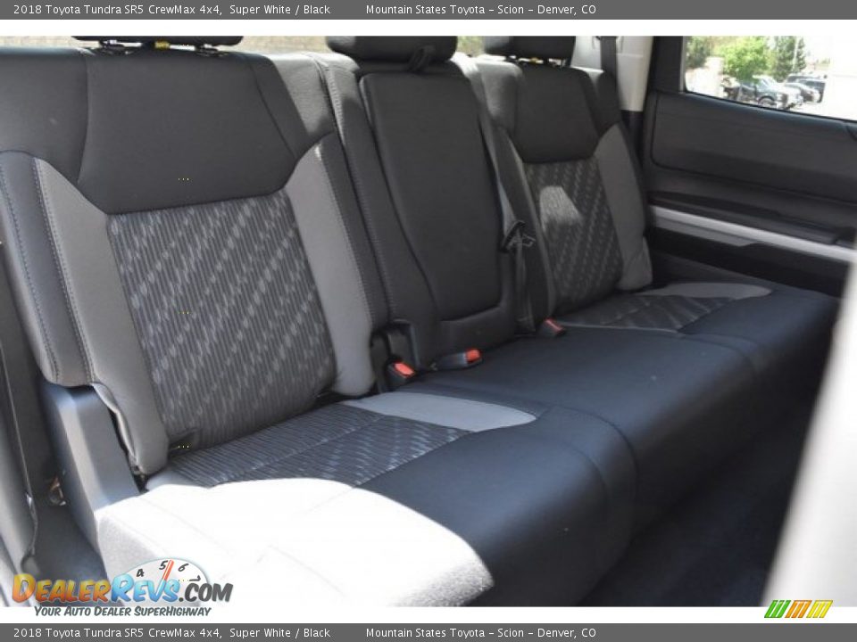 2018 Toyota Tundra SR5 CrewMax 4x4 Super White / Black Photo #19