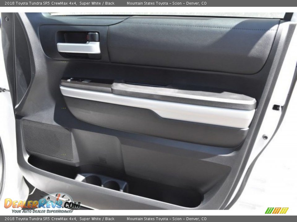 2018 Toyota Tundra SR5 CrewMax 4x4 Super White / Black Photo #22