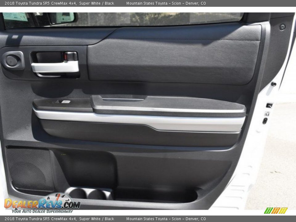 2018 Toyota Tundra SR5 CrewMax 4x4 Super White / Black Photo #23