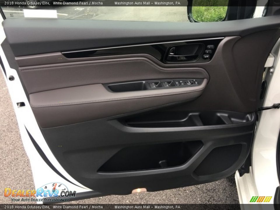2018 Honda Odyssey Elite White Diamond Pearl / Mocha Photo #10