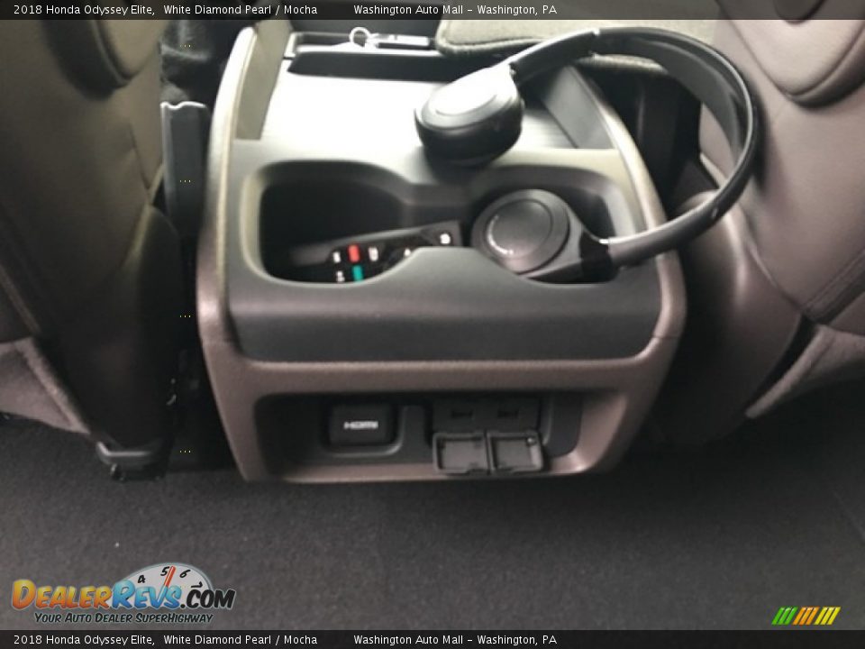 2018 Honda Odyssey Elite White Diamond Pearl / Mocha Photo #30
