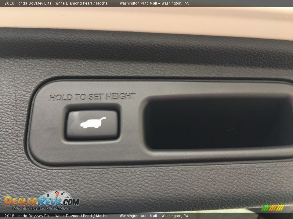 2018 Honda Odyssey Elite White Diamond Pearl / Mocha Photo #34